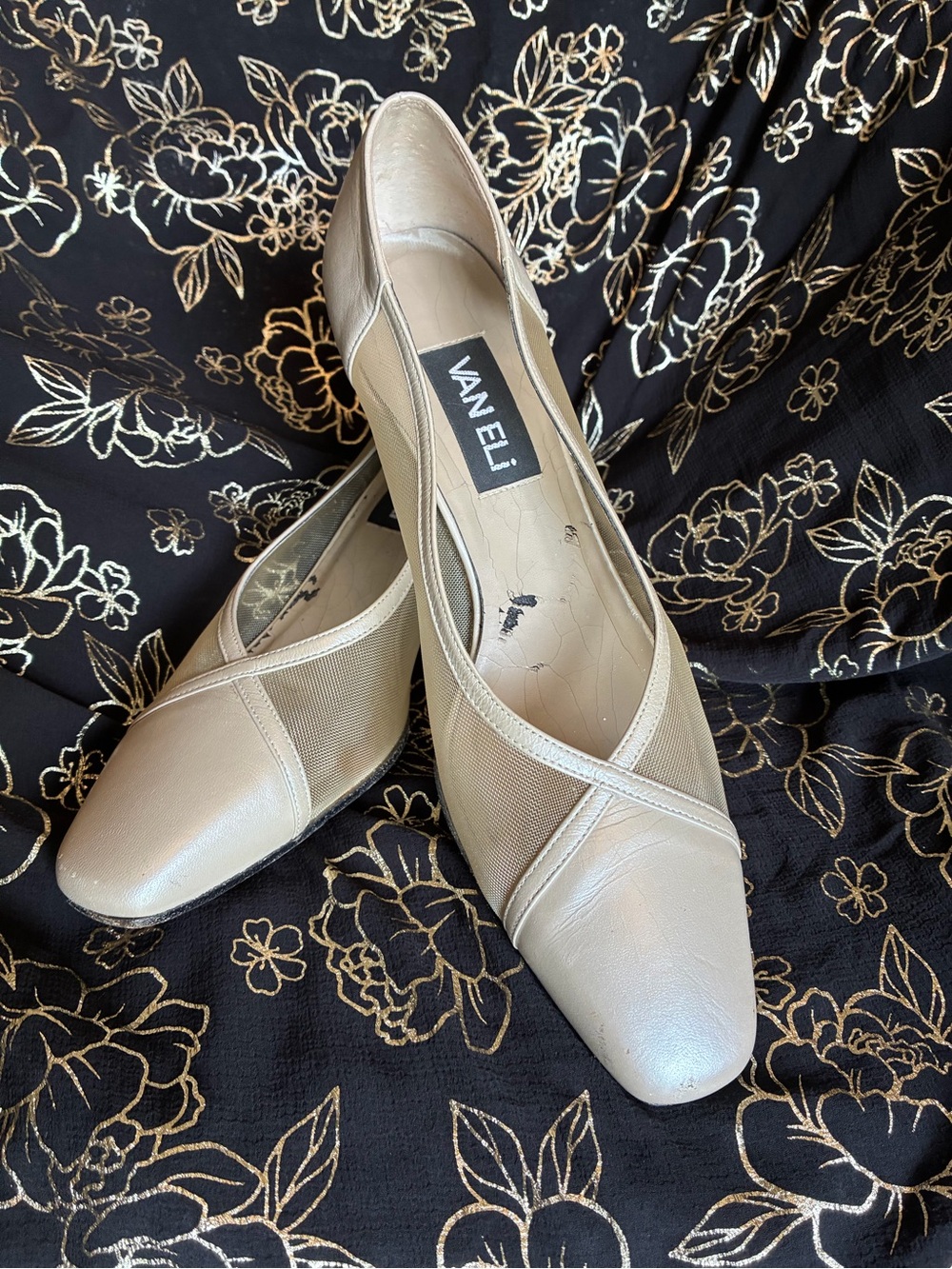 Vaneli Cream Metallic Kitten Heel